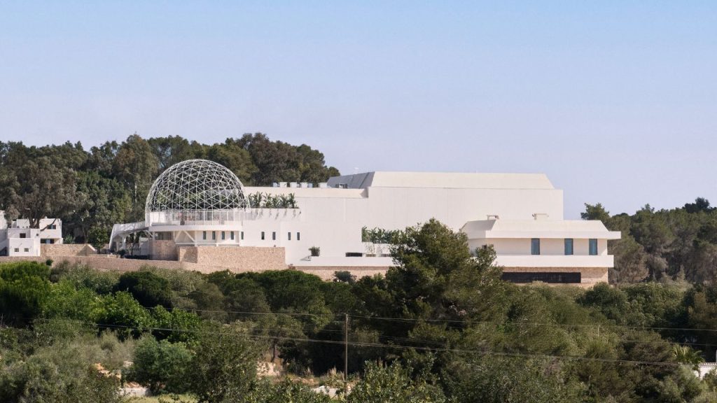 unvrs ibiza 2025